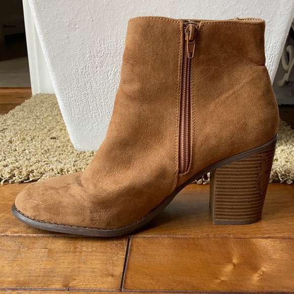 Forever 21 Brown Suede Fringe Booties (Size 9) - Picture 3 of 5